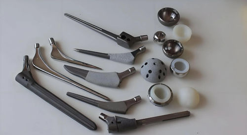 أخبار الشركة الأخيرة عن تطبيق مواد التيتانيوم في الطب